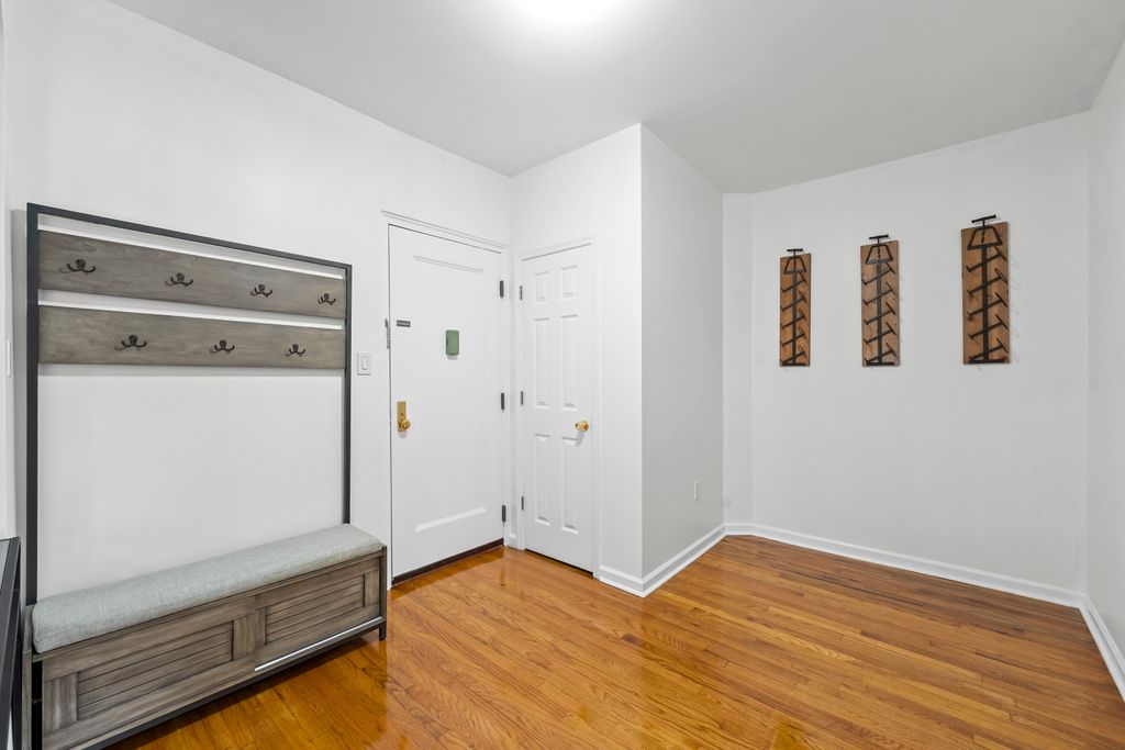 3535 75th St Apt 401, New York City, NY 11372