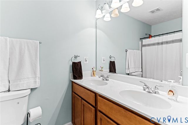 7254 Azalea Dr, Ruther Glen, VA 22546