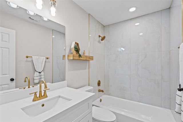 11938 Pamela Holly Trail, Houston, TX 77089