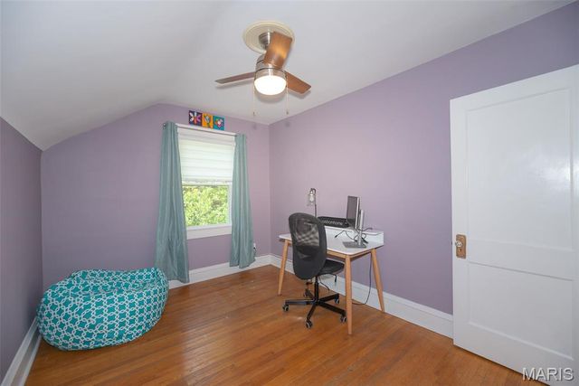 20 Lawn Place, St Louis, MO 63110