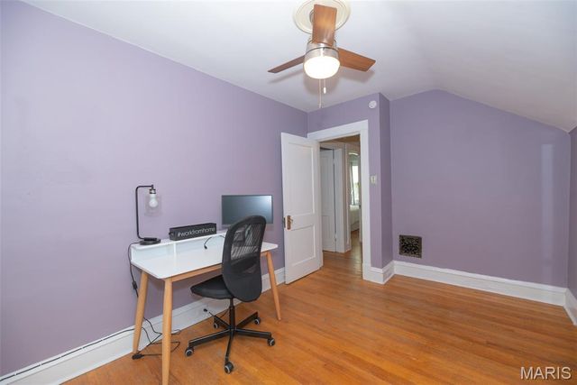 20 Lawn Place, St Louis, MO 63110