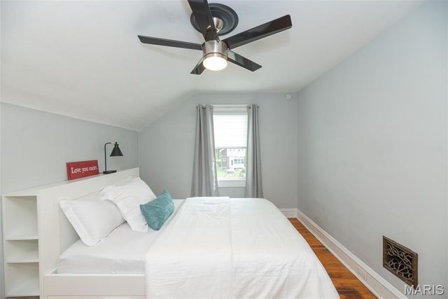 20 Lawn Place, St Louis, MO 63110