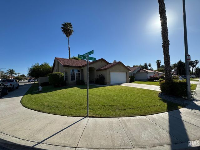 6101 Key West Drive, Bakersfield, CA 93313