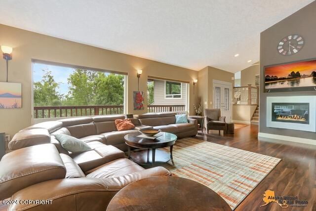 11609 Hebron Drive, Eagle River, AK 99577