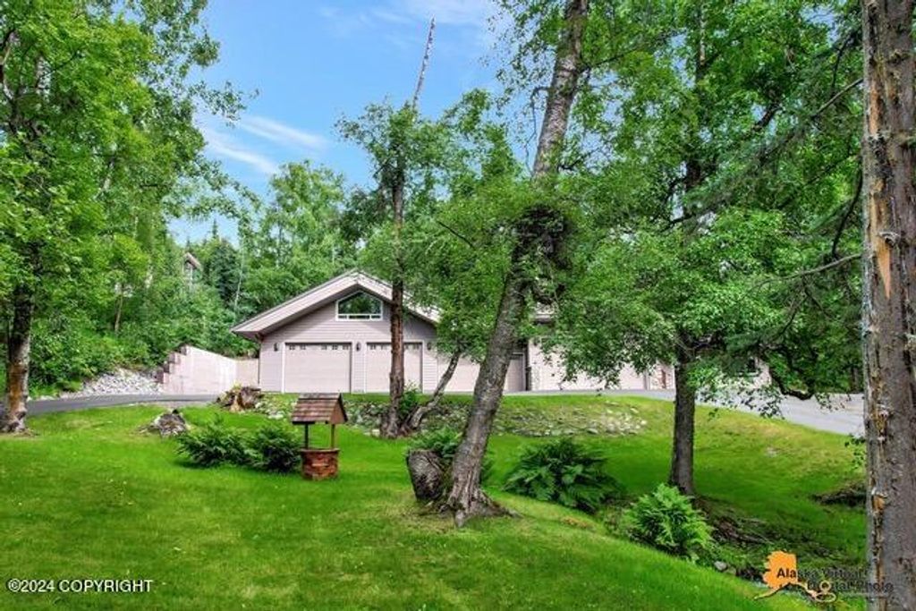 11609 Hebron Drive, Eagle River, AK 99577