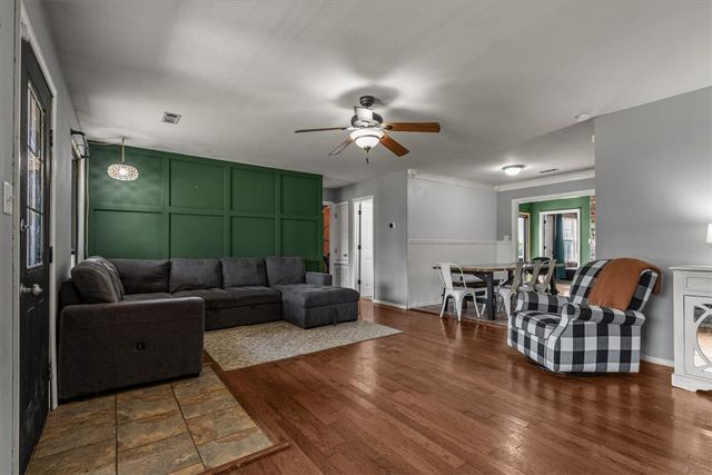 1988 W Liberty Avenue, Tontitown, AR 72762