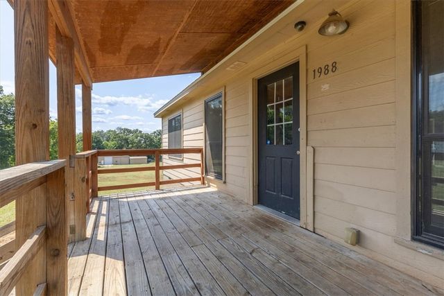 1988 W Liberty Avenue, Tontitown, AR 72762