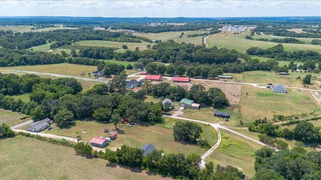 1988 W Liberty Avenue, Tontitown, AR 72762