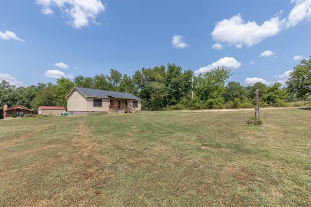 1988 W Liberty Avenue, Tontitown, AR 72762