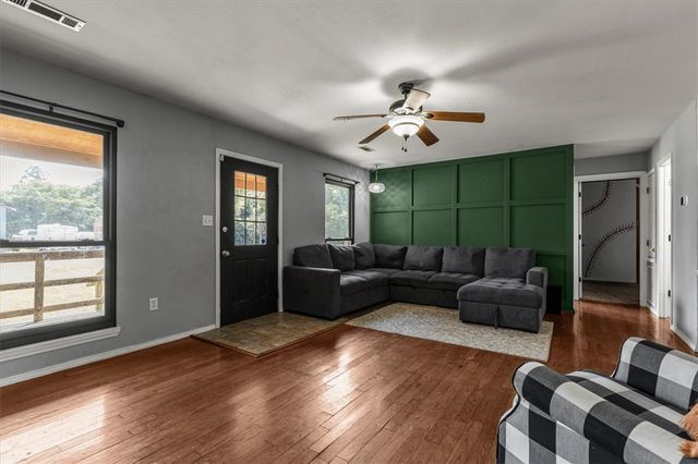 1988 W Liberty Avenue, Tontitown, AR 72762