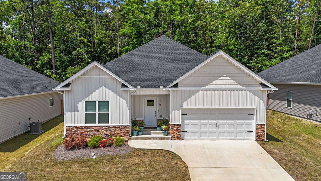 119 Garrett Lane, Bonaire, GA 31005