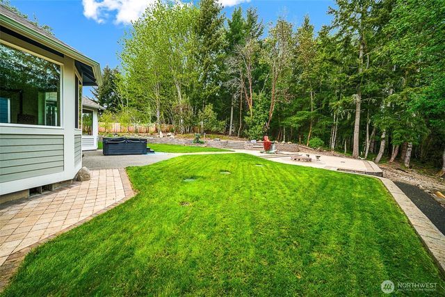 11940 Windtree Lane SE, Rainier, WA 98576