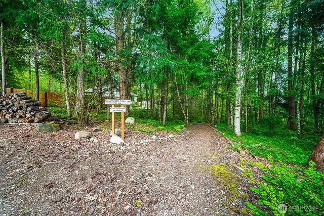 11940 Windtree Lane SE, Rainier, WA 98576