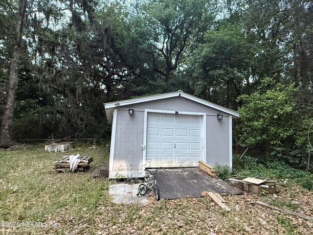 10565 BESSENT Road N, Jacksonville, FL 32218