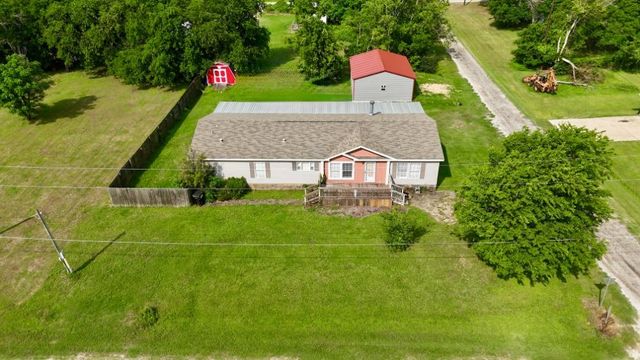845 Caldwell ST, Lexington, TX 78947