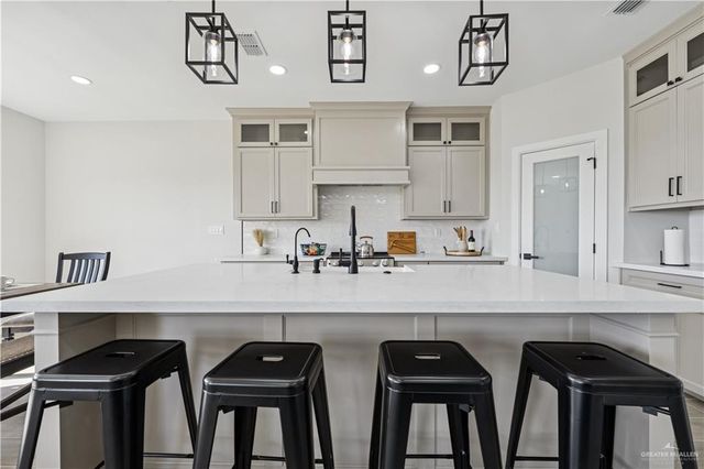 1013 Azalea Street, Mission, TX 78573