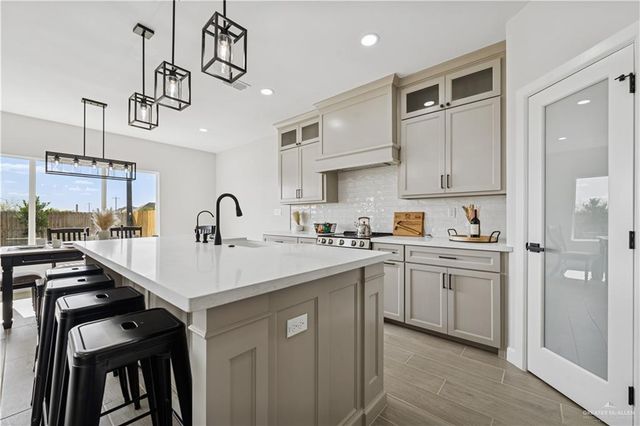 1013 Azalea Street, Mission, TX 78573