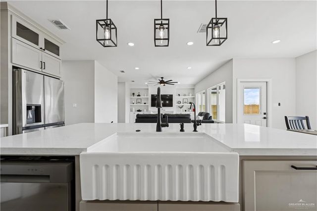 1013 Azalea Street, Mission, TX 78573