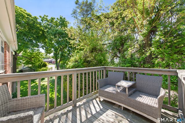 125 Lawn Avenue B6, Stamford, CT 06902
