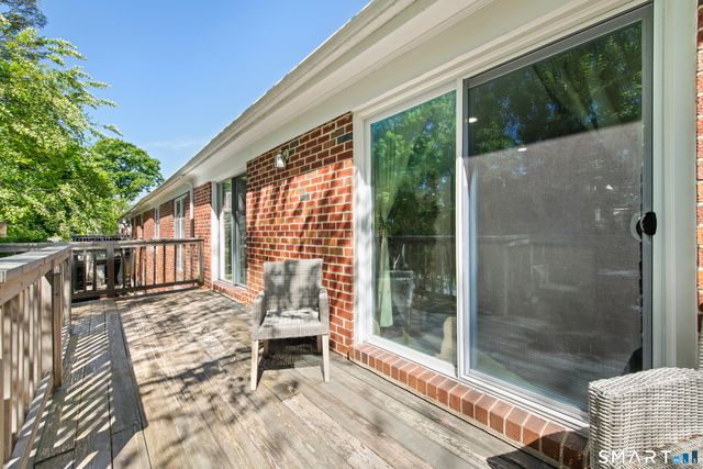 125 Lawn Avenue B6, Stamford, CT 06902