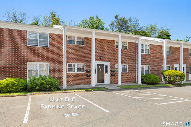 125 Lawn Avenue B6, Stamford, CT 06902