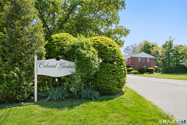 125 Lawn Avenue B6, Stamford, CT 06902