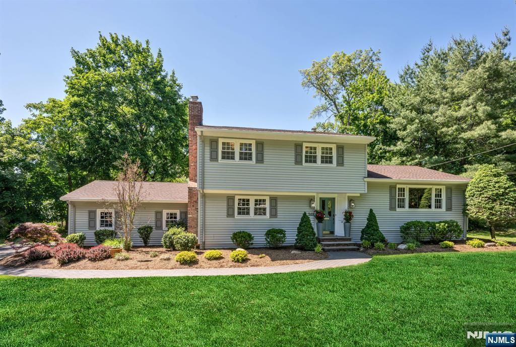 369 Voorhis Avenue, Wyckoff, NJ 07481