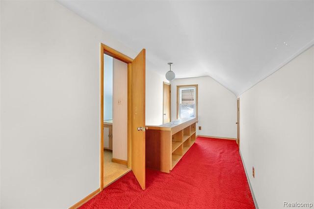 22225 E 10 Mile Road, Saint Clair Shores, MI 48080