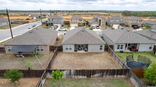 20009 HUCKLEBERRY ST, Lytle, TX 78052