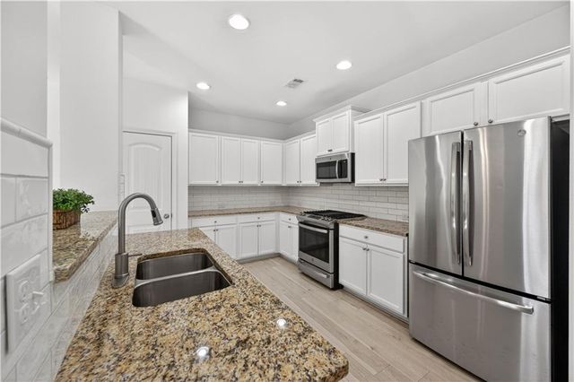 6837 Big Sky Drive, Flowery Branch, GA 30542