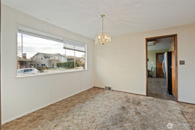 5706 S Upland Road, Seattle, WA 98118