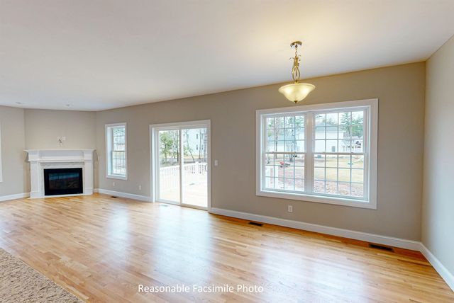 105 Lantern Drive, Sandown, NH 03873