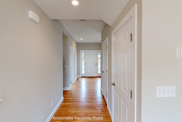 105 Lantern Drive, Sandown, NH 03873