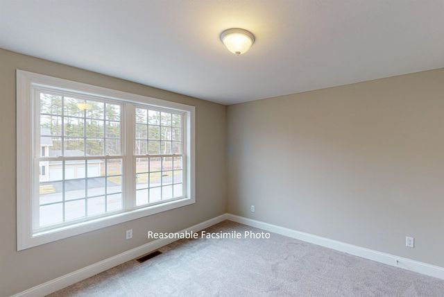 105 Lantern Drive, Sandown, NH 03873