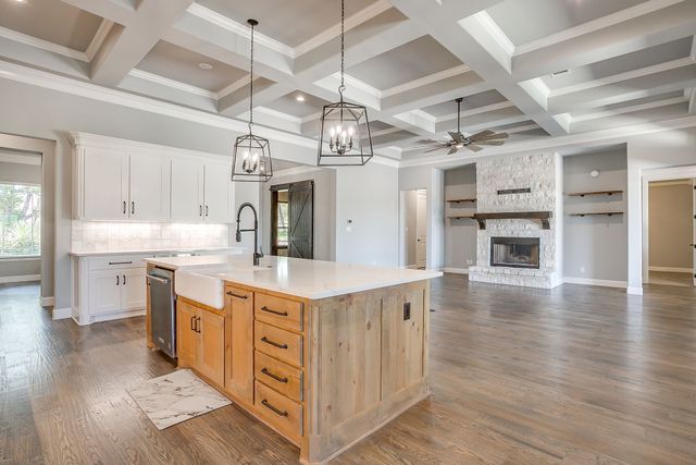 2161 Eagles Ridge Drive, Weatherford, TX 76087
