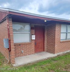 713 4TH Avenue S, Jacksonville Beach, FL 32250