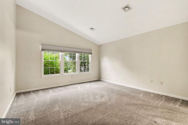 729 N HIGHLANDS DR, Harrisburg, PA 17111