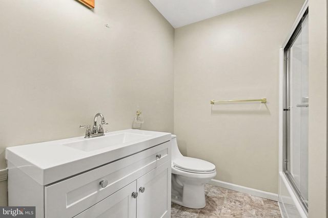 729 N HIGHLANDS DR, Harrisburg, PA 17111