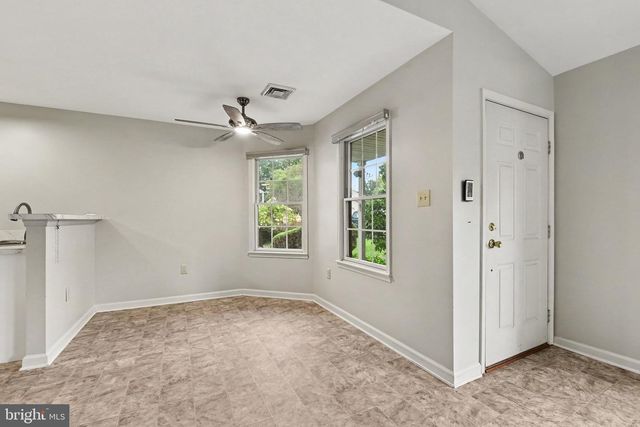 729 N HIGHLANDS DR, Harrisburg, PA 17111