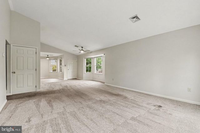 729 N HIGHLANDS DR, Harrisburg, PA 17111