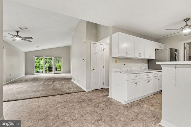 729 N HIGHLANDS DR, Harrisburg, PA 17111