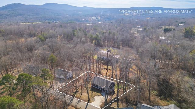 168 Middle Road, Lookout Mountain, GA 30750