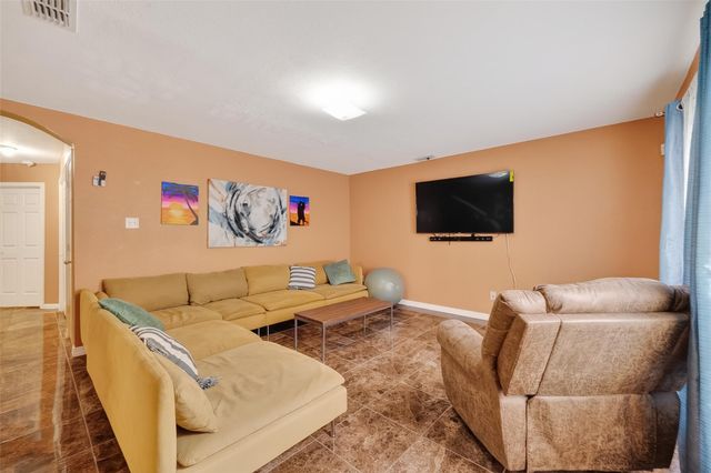 11735 Alief Clodine Road 1, Houston, TX 77072