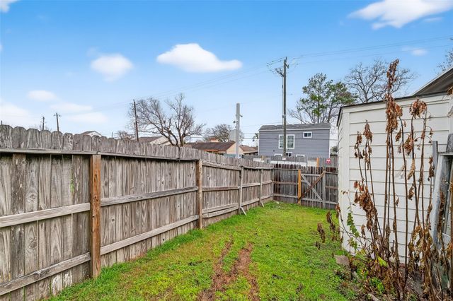 11735 Alief Clodine Road 1, Houston, TX 77072