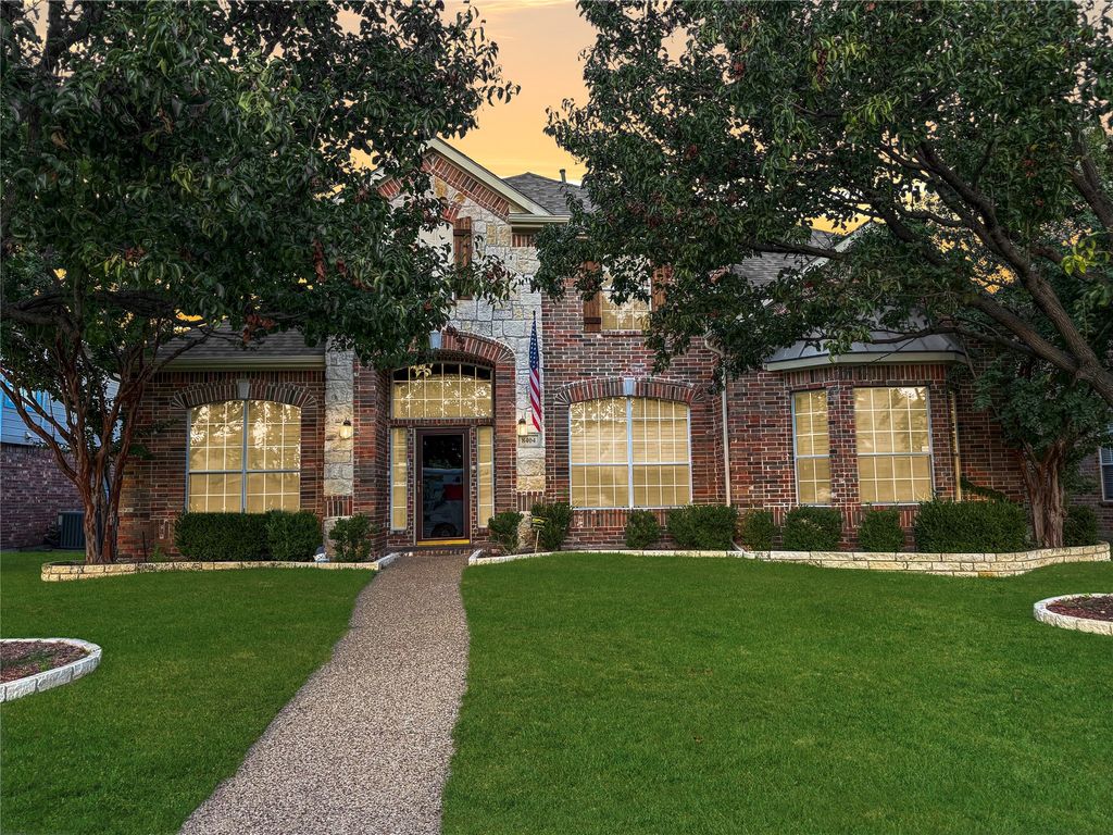 8404 Kobelco Drive, Plano, TX 75024