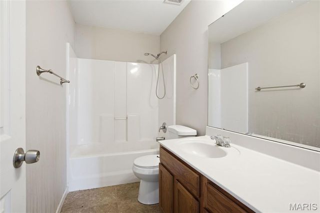 9537 Wilson Bridge Drive, St Louis, MO 63136