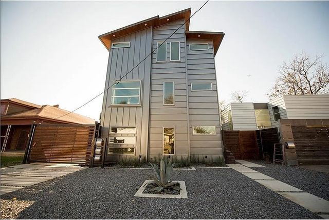 2315 N Carroll Avenue B, Dallas, TX 75204