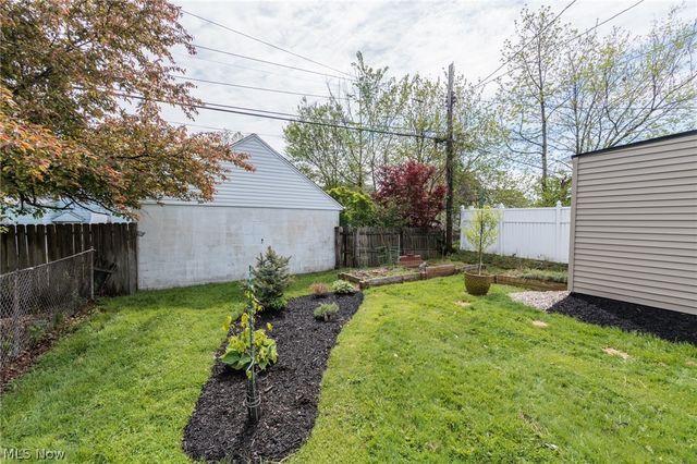 3569 W 136th Street, Cleveland, OH 44111