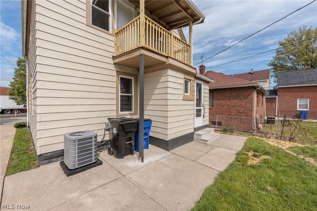 3569 W 136th Street, Cleveland, OH 44111