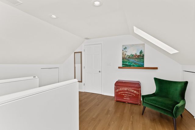 1719 N Newcastle Avenue, Chicago, IL 60707